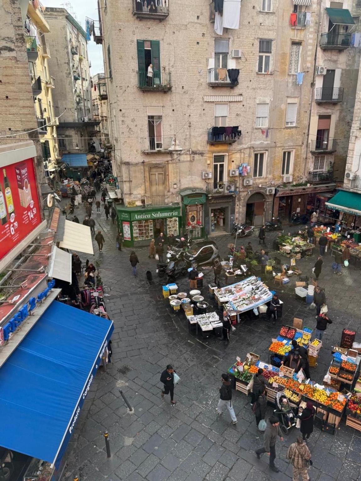Una Finestra Su Napoli Buitenkant foto